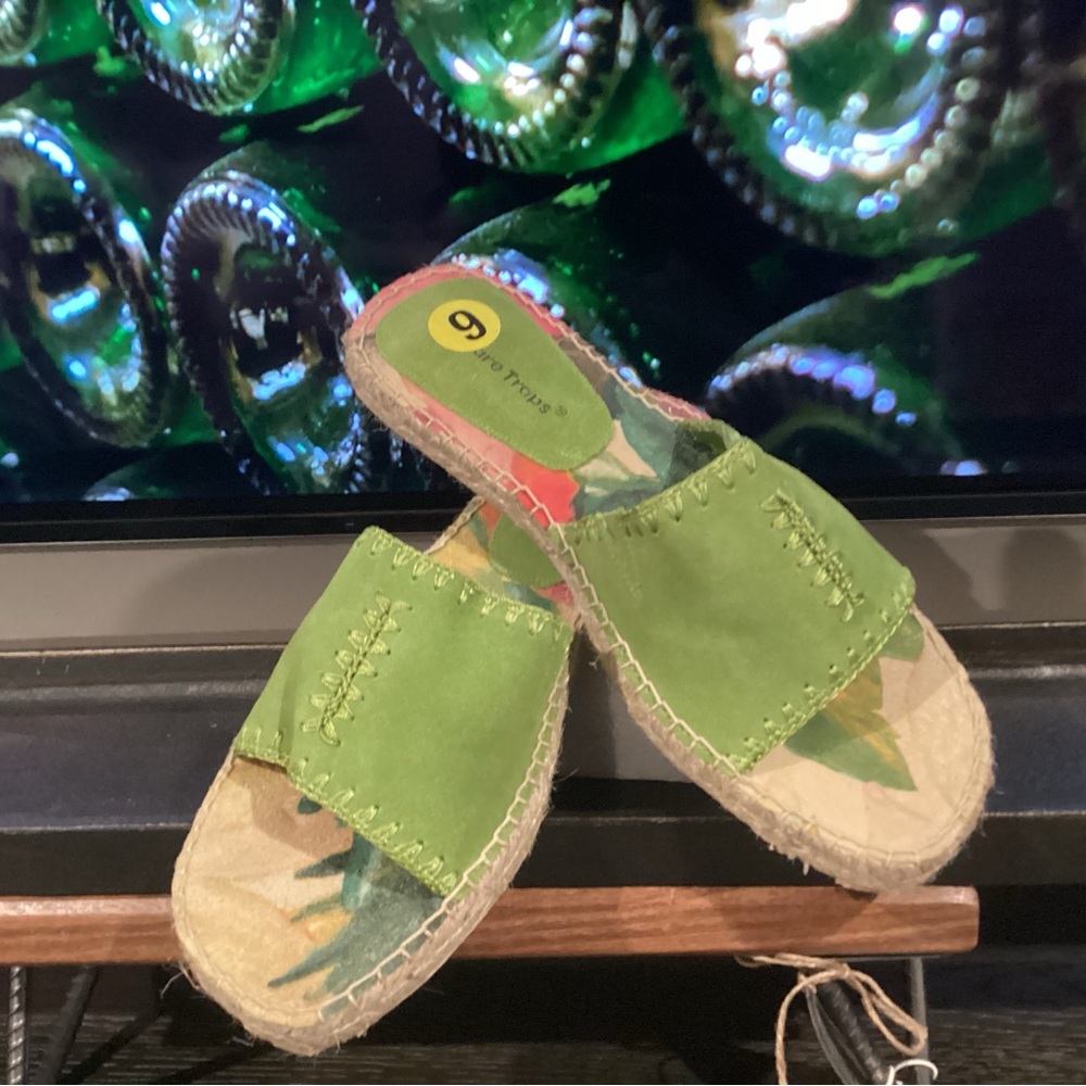 Bare Traps Lime green Suede Espadrille Slides, New - Picture 2 of 8
